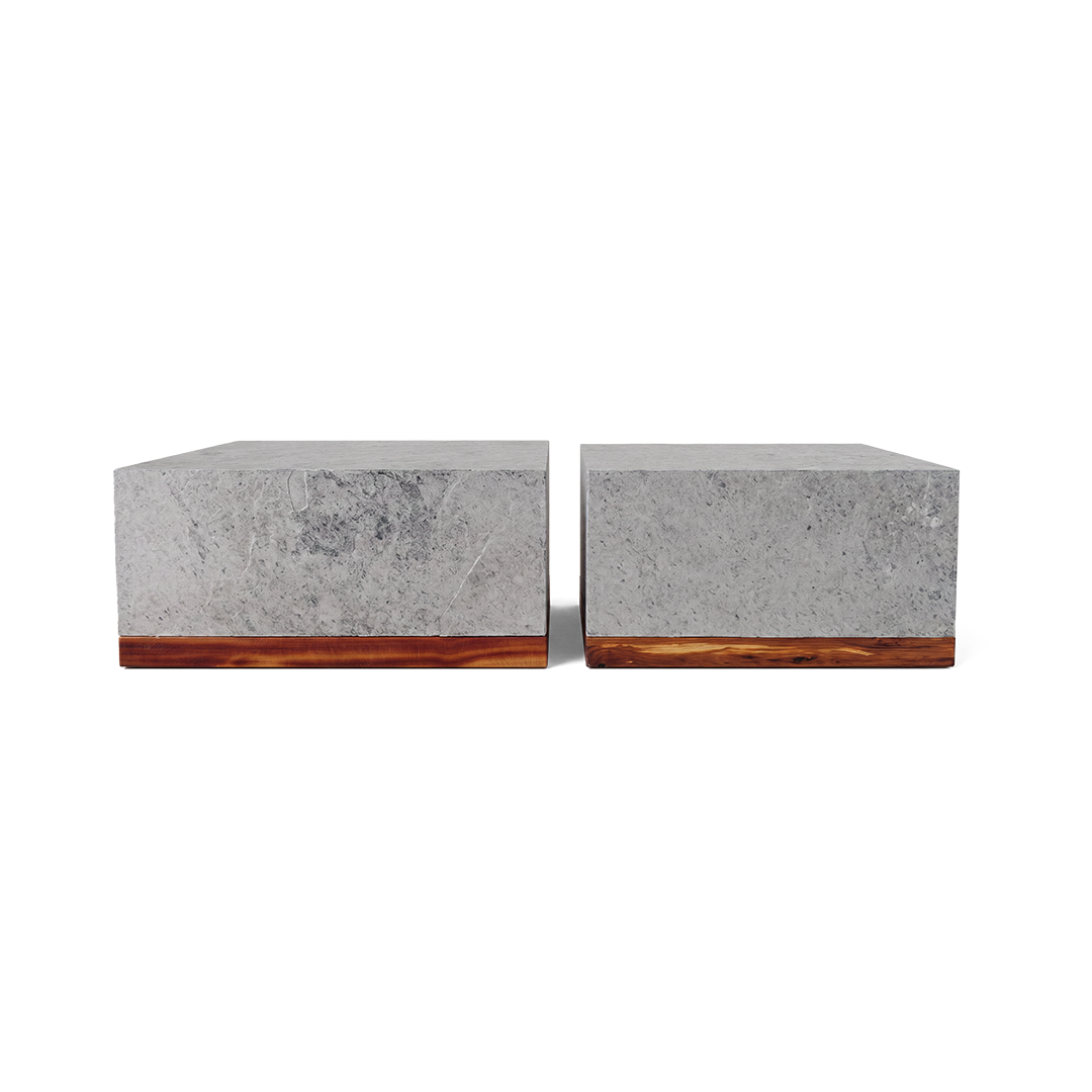Display-stone-wood-on-ground-overview-front